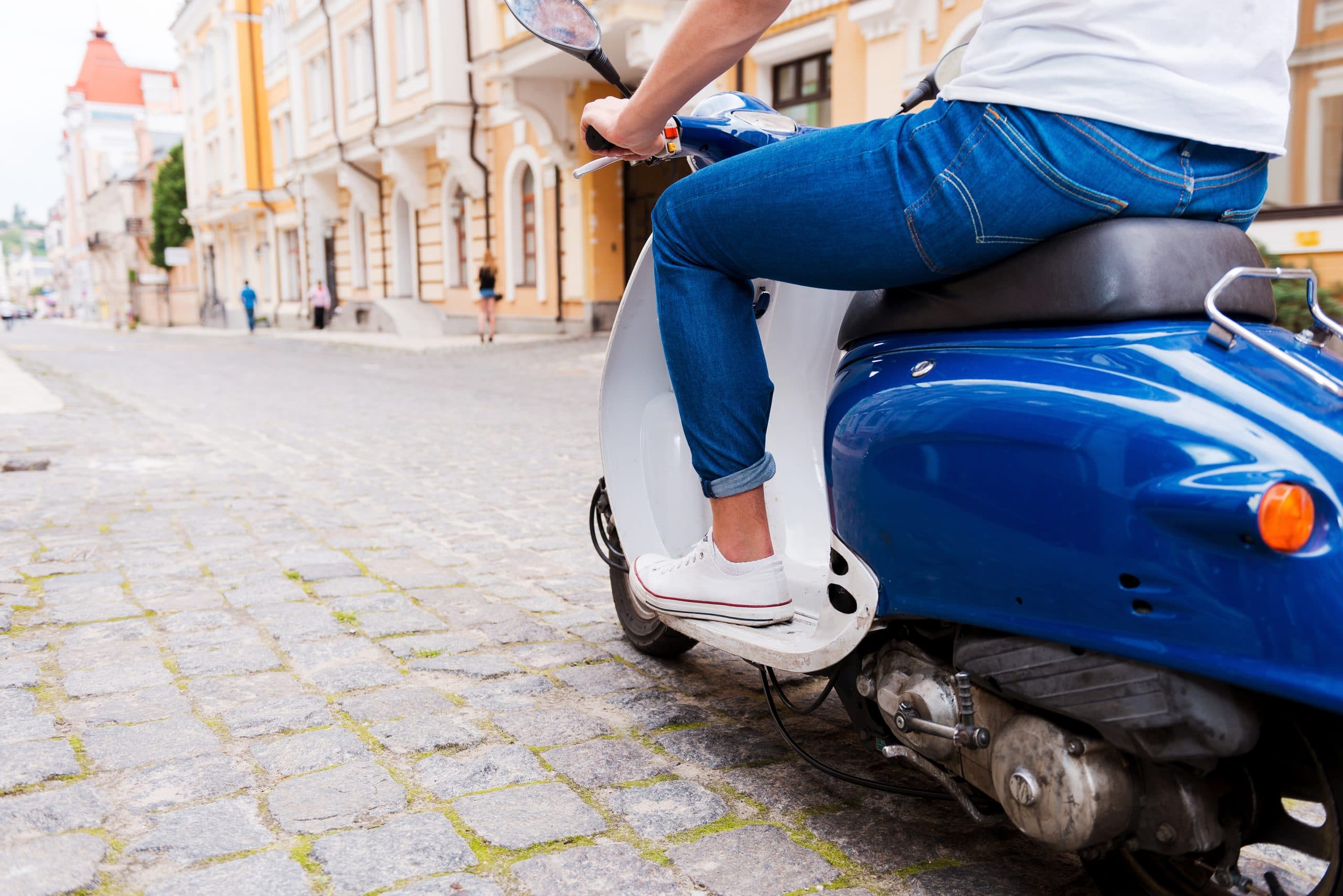 La tua Vespa, le tue strade.